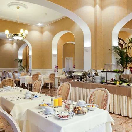 Grand Royal 4* فياريجيو