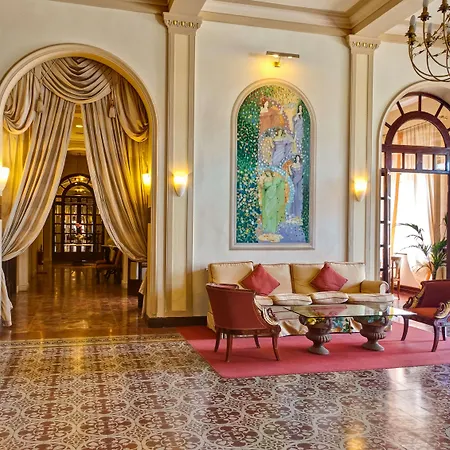 فندق Grand Royal 4*