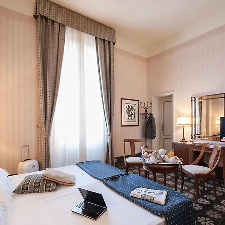 فندق Grand Royal 4*