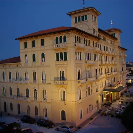 فندق Grand Royal 4*