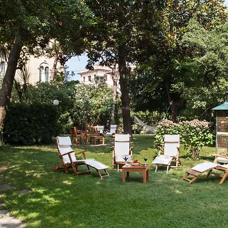 Hotel Grand Royal