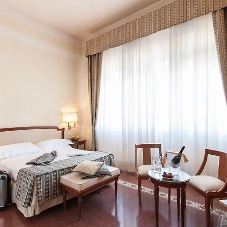 فندق Grand Royal فياريجيو