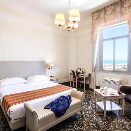 Grand Royal 4* فياريجيو