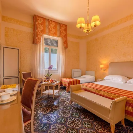 Grand Royal Hotell 4*