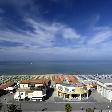 فندق Grand Royal فياريجيو