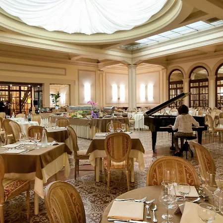 Grand Royal ホテル