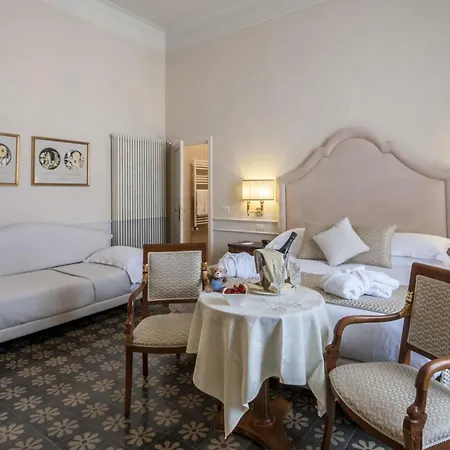 Grand Royal